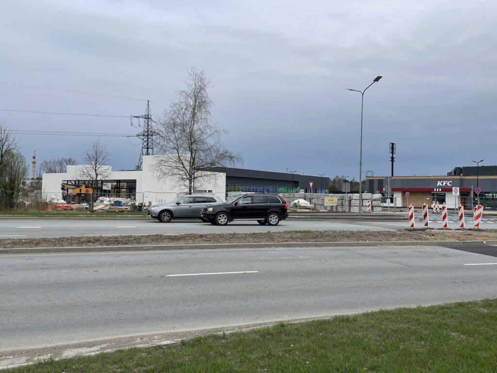 Juglas iela 95 (Juglas iela 95) - Car wash, Food services, Office center - construction photos