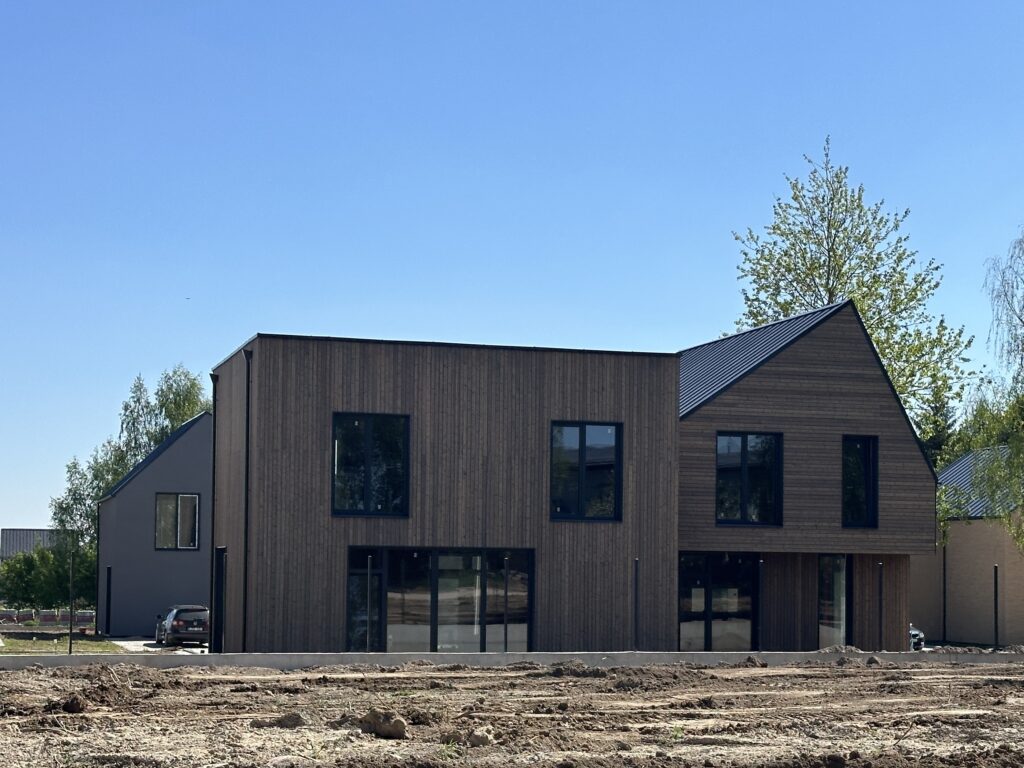 Ąžuolo kvartalas 2 etapas (Bernotų g. 4, 6, 8, 19, 21, 23) - Row housing - construction photos