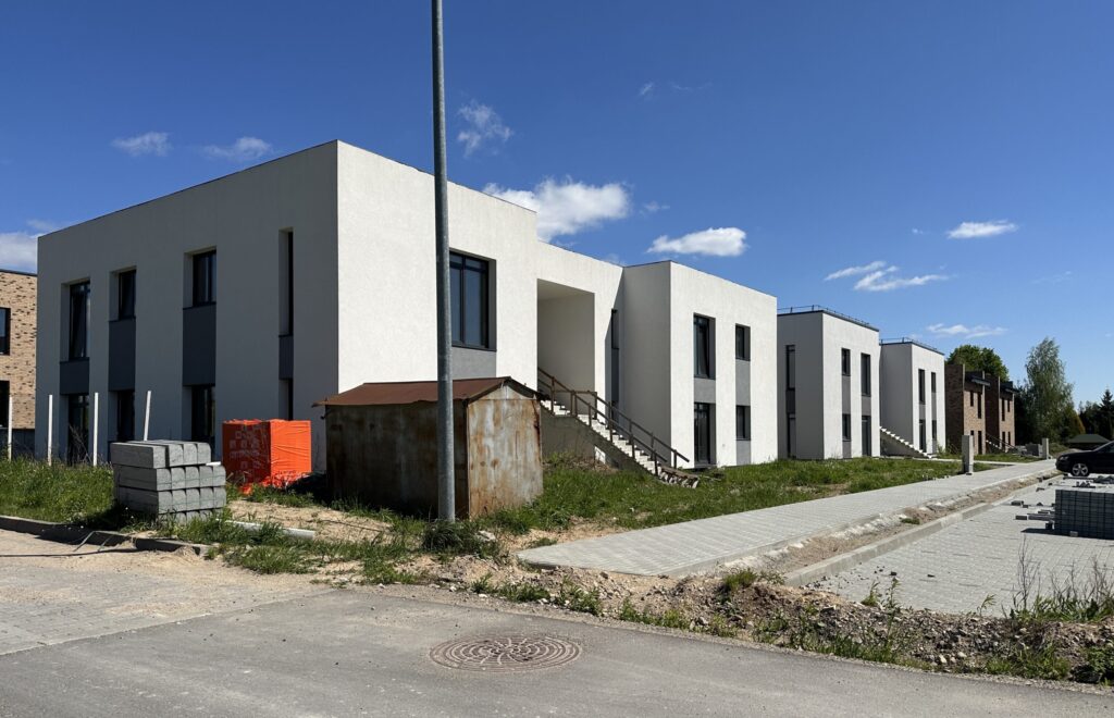 Naujasis Antakalnis Taurijos g. 45, 47, 49, 51, 53, 55 (Taurijos g. 45, 47, 49, 51, 53, 55) - Row housing - construction photos