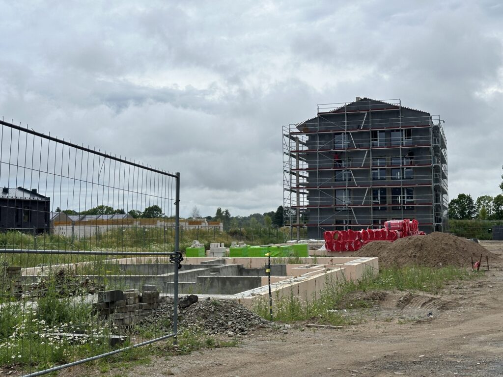 Dvaro slėnio butai (Medeinos g. 1B, 1C, 1D) - Multi apartment - construction photos