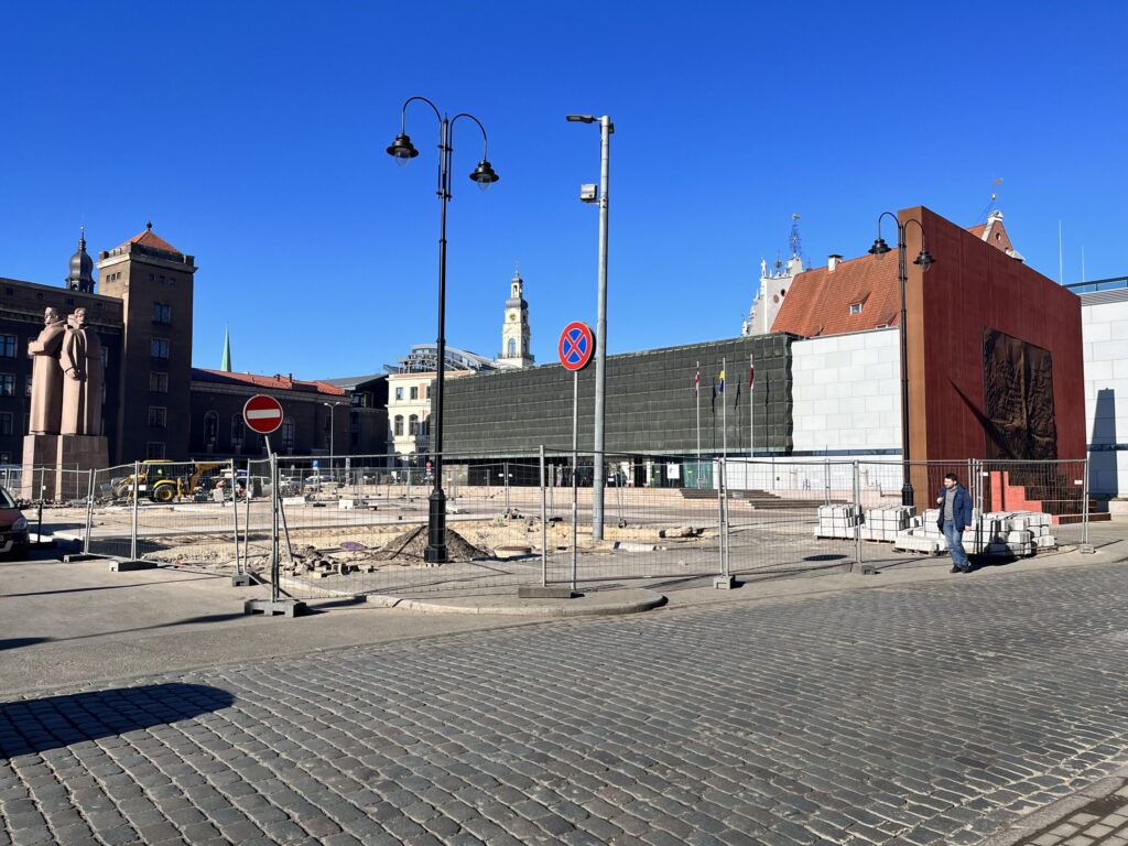 Latviešu strēlnieku laukuma labiekārtojuma darbi I kārta (Latviešu strēlnieku laukums 3) - Square - construction photos