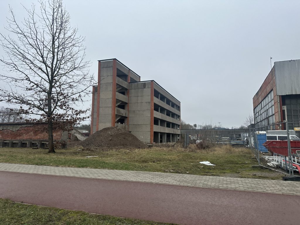 Europos pr. 39 (Europos pr. 39) - Biroju centrs - būvdarbu attēli