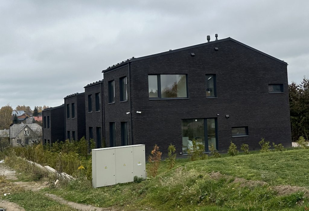 Kalno butai (Migūnų g. 17) - Row housing - construction photos