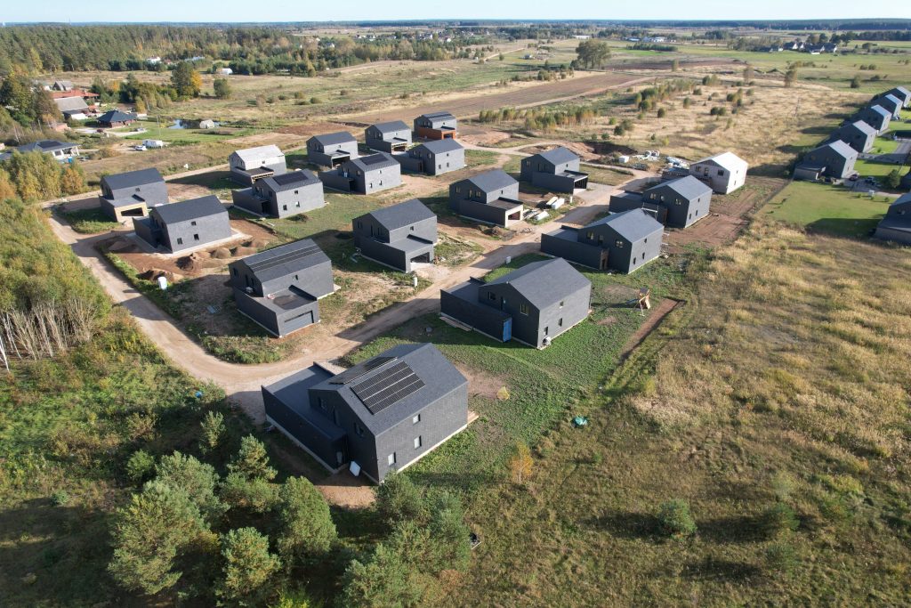 Alksnių g. 2, 4, 6, 7, 8, 9, 10, 11, 12, 13, 14, 15, 16, 18, 20, 22, 24, 26 (Alksnių g. 2, 4, 6, 7, 8, 9, 10, 11, 12, 13, 14, 15, 16, 18, 20, 22, 24, 26) - Private house community - construction photos