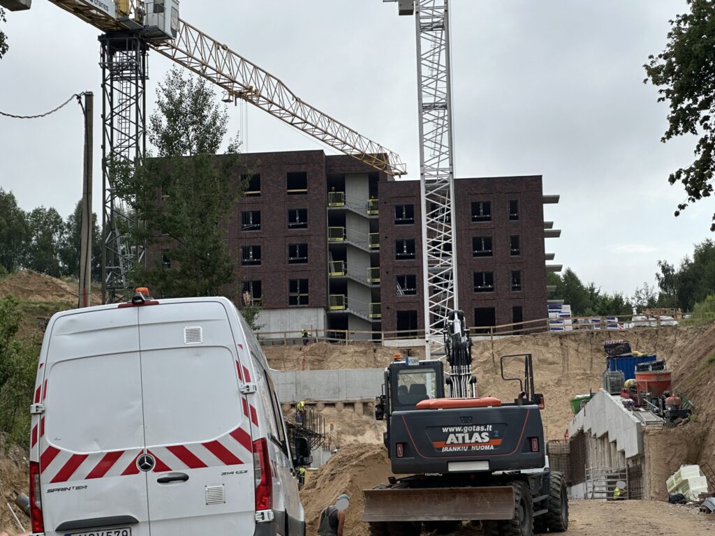 Nauji peizažai (Kaminkelio g. 23) - Multi apartment - construction photos