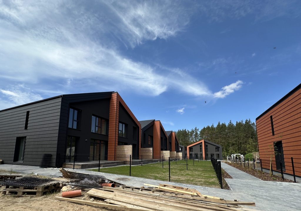 For-rest (Meiriškių g. 25) - Sublokuoti namai - statybų nuotraukos