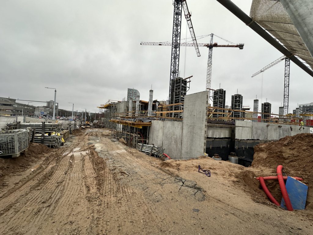 P 70 Verslo centras (Žirmūnų g. 70E) - Office center - construction photos