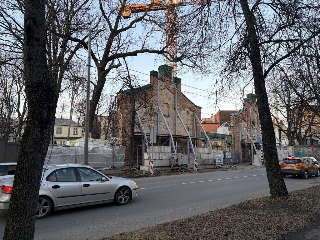 KRASSKY HQ - Zīda Fabrika (Aristida Briāna iela 5) - Autosalons / Auto apkalpošanas centrs - būvdarbu attēli