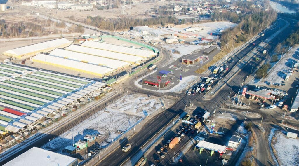 Gariūnų g. 64 (degalinė, greito maisto restoranai, plovykla) (Gariūnų g. 64) - Car wash, Food services, Petrol station - visualization