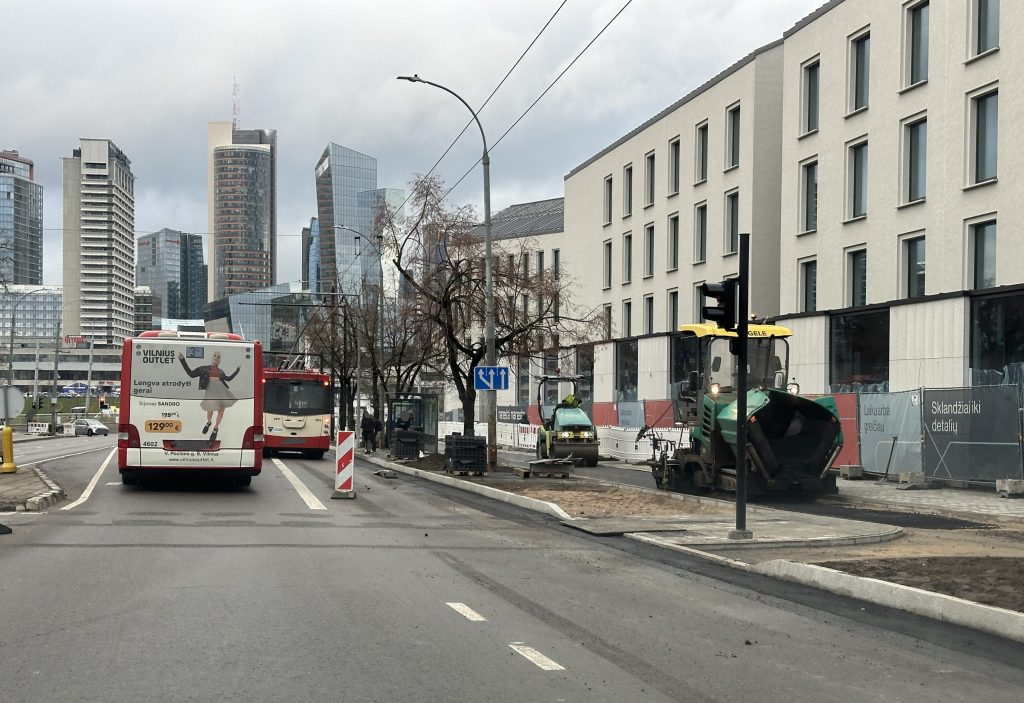 J. Tumo-Vaižganto g., A. Goštauto g., Vasario 16-osios g. (J. Tumo-Vaižganto g., A. Goštauto g., Vasario 16-osios g.) - Jalgrattatee, Tänav - ehituse fotod