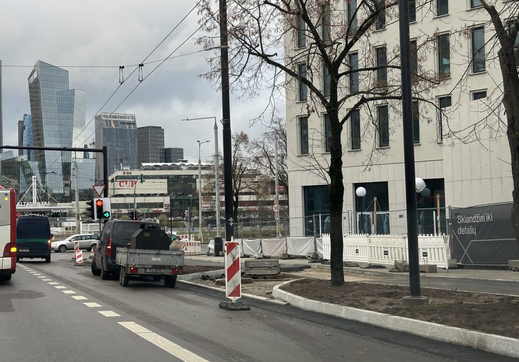 J. Tumo-Vaižganto g., A. Goštauto g., Vasario 16-osios g. (J. Tumo-Vaižganto g., A. Goštauto g., Vasario 16-osios g.) - Jalgrattatee, Tänav - ehituse fotod