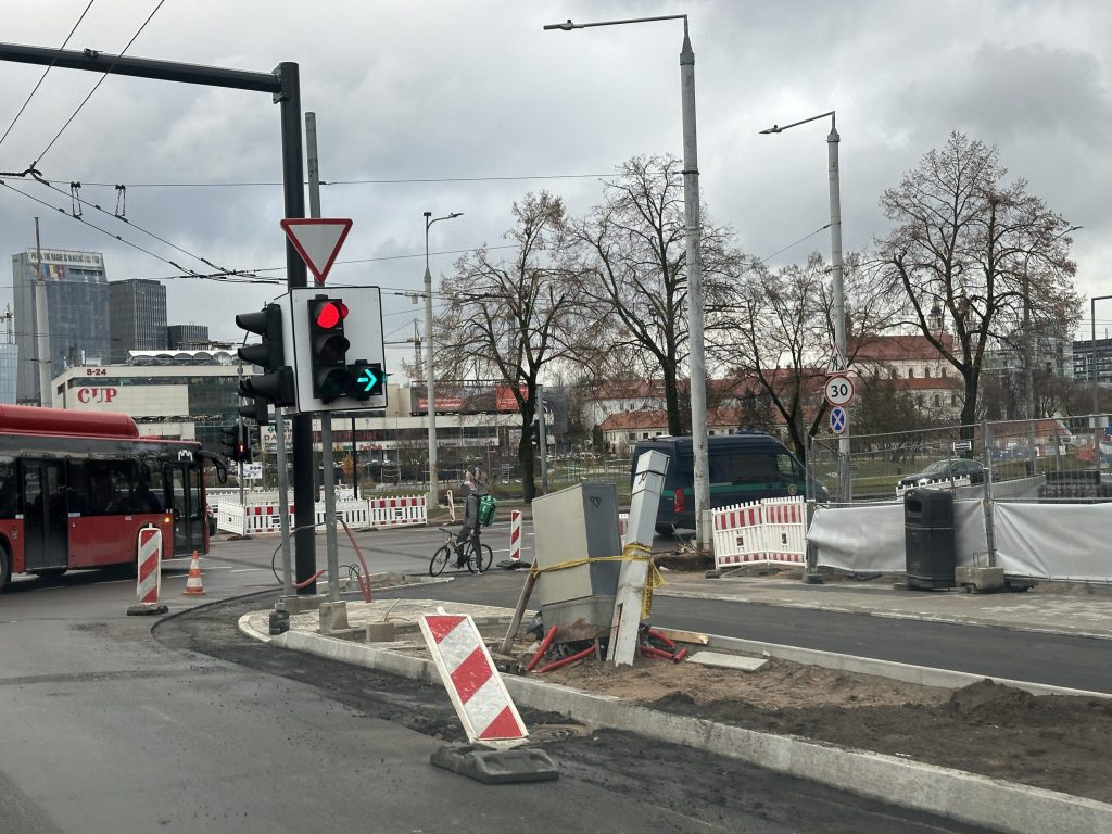 J. Tumo-Vaižganto g., A. Goštauto g., Vasario 16-osios g. (J. Tumo-Vaižganto g., A. Goštauto g., Vasario 16-osios g.) - Jalgrattatee, Tänav - ehituse fotod