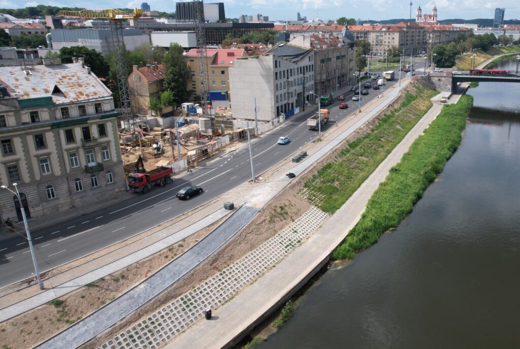 Neries kairiosios krantinės 2 etapas (Žygimantų g., Arsenalo g.) - Dviračių takas, Pakrantė - statybų nuotraukos