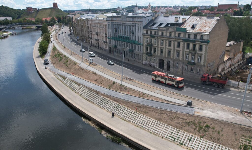 Neries kairiosios krantinės 2 etapas (Žygimantų g., Arsenalo g.) - Dviračių takas, Pakrantė - statybų nuotraukos