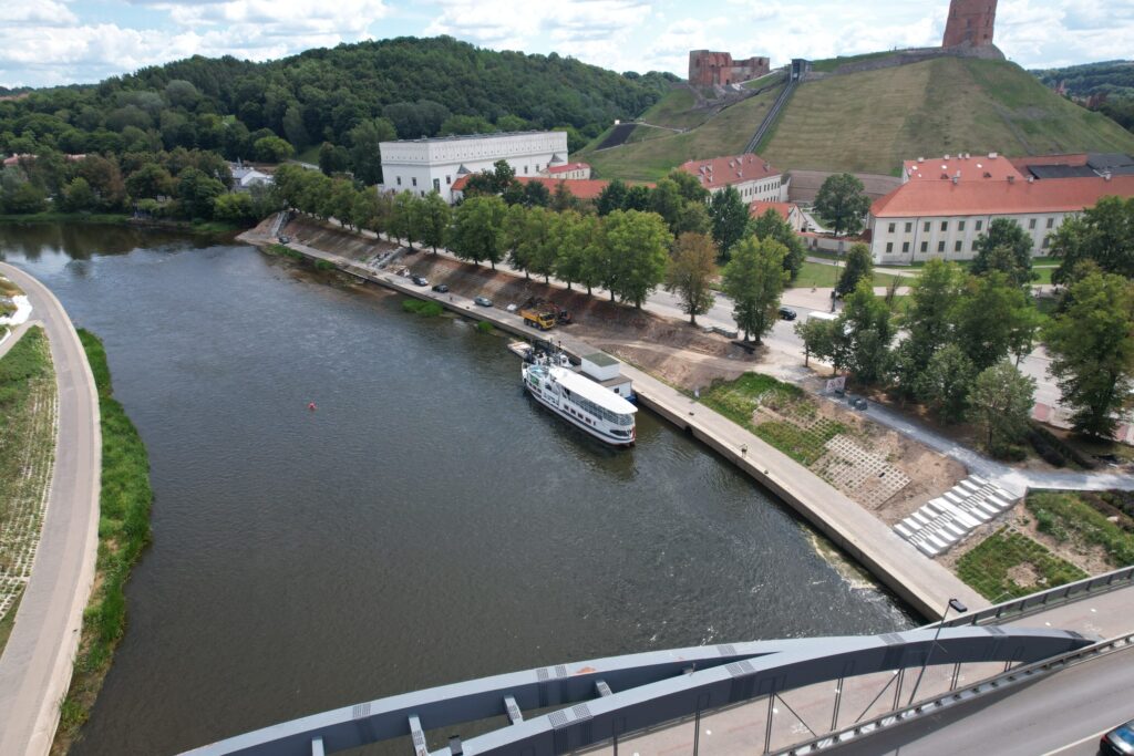 Neries kairiosios krantinės 2 etapas (Žygimantų g., Arsenalo g.) - Dviračių takas, Pakrantė - statybų nuotraukos