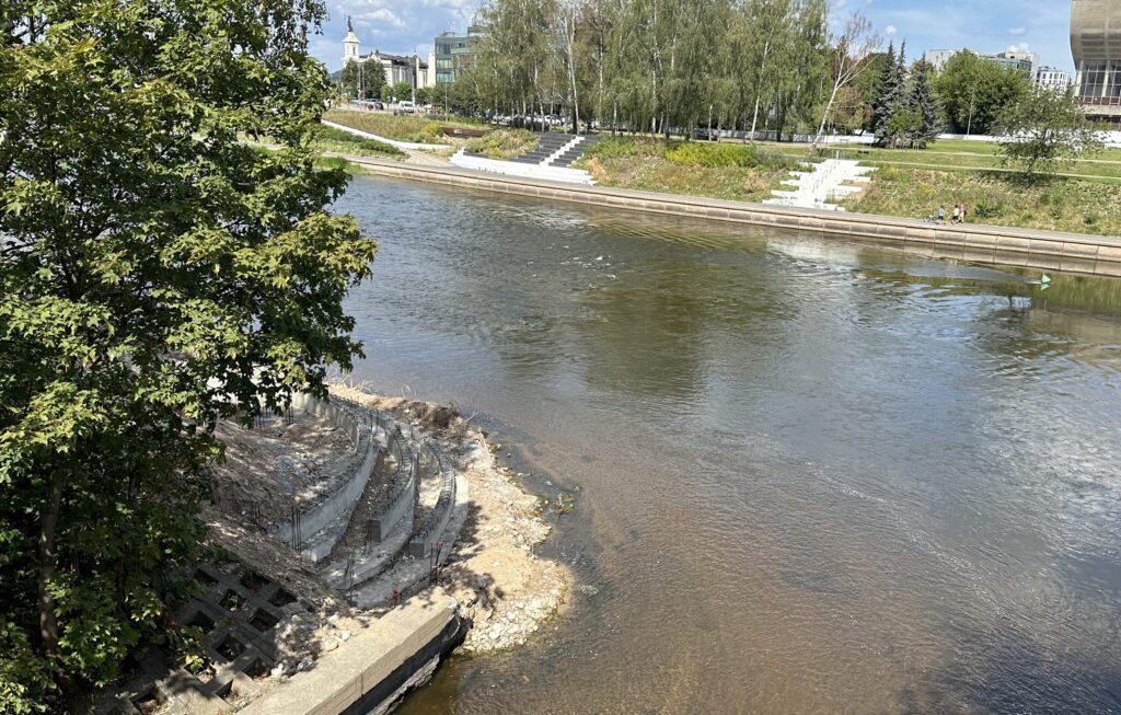 Neries kairiosios krantinės 2 etapas (Žygimantų g., Arsenalo g.) - Dviračių takas, Pakrantė - statybų nuotraukos