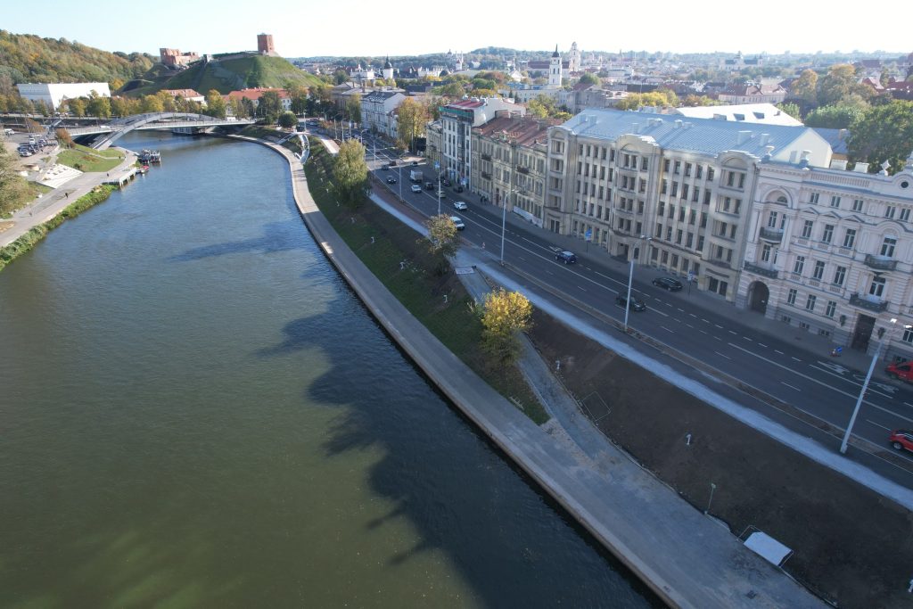 Neries kairiosios krantinės 2 etapas (Žygimantų g., Arsenalo g.) - Dviračių takas, Pakrantė - statybų nuotraukos