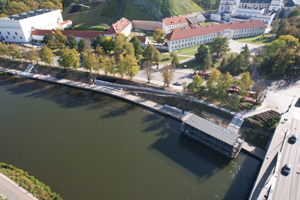 Neries kairiosios krantinės 2 etapas (Žygimantų g., Arsenalo g.) - Dviračių takas, Pakrantė - statybų nuotraukos