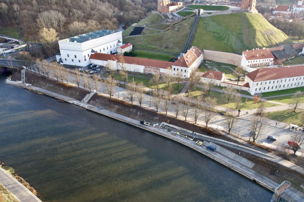 Neries kairiosios krantinės 2 etapas (Žygimantų g., Arsenalo g.) - Dviračių takas, Pakrantė - statybų nuotraukos