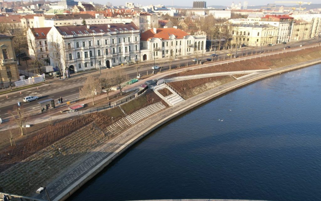 Neries kairiosios krantinės 2 etapas (Žygimantų g., Arsenalo g.) - Dviračių takas, Pakrantė - statybų nuotraukos