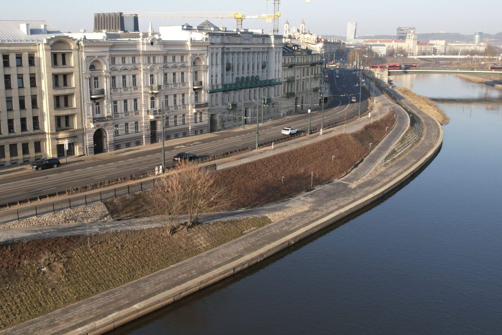 Neries kairiosios krantinės 2 etapas (Žygimantų g., Arsenalo g.) - Dviračių takas, Pakrantė - statybų nuotraukos