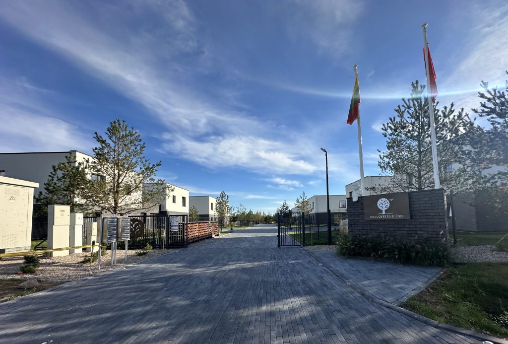 Draugystės slėnis (Užukampio g. 10, 12, 14, 16, 18, 20) - Row housing - construction photos