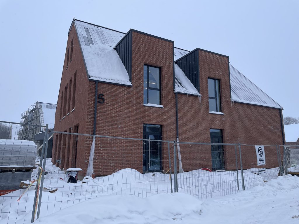 Sendvario dvaras Mokyklos 33 (Mokyklos g. 33) - Toitlustusasutus, Hotell, Büroohoone, Kaubanduskeskus - ehituse fotod