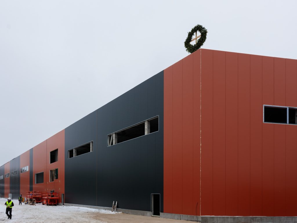 "Tonybet Padel" arēna (Kauguru iela 8, 10) - Birojs / Elastīgu platību, Noliktava / Izplatīšanas centrs - būvdarbu attēli