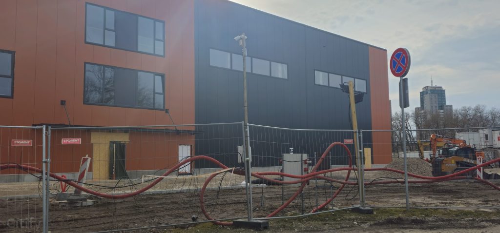 "Tonybet Padel" arēna (Kauguru iela 8, 10) - Birojs / Elastīgu platību, Noliktava / Izplatīšanas centrs - būvdarbu attēli