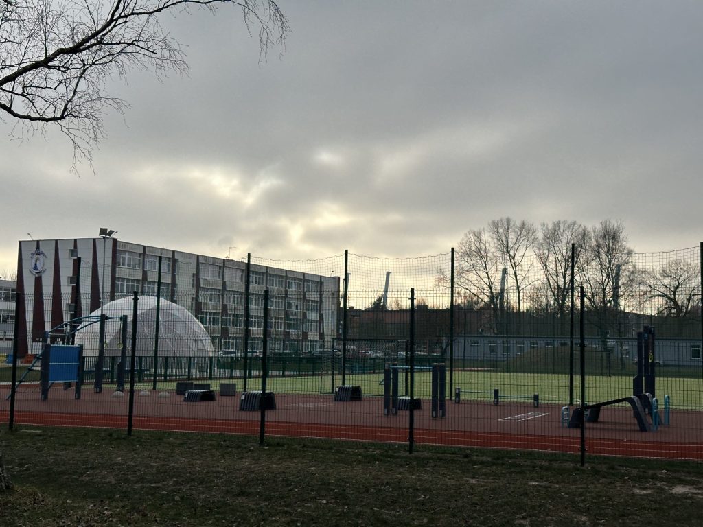 Gijos pradinės mokyklos sporto aikštė (Taikos pr. 68) - Sports arena - construction photos