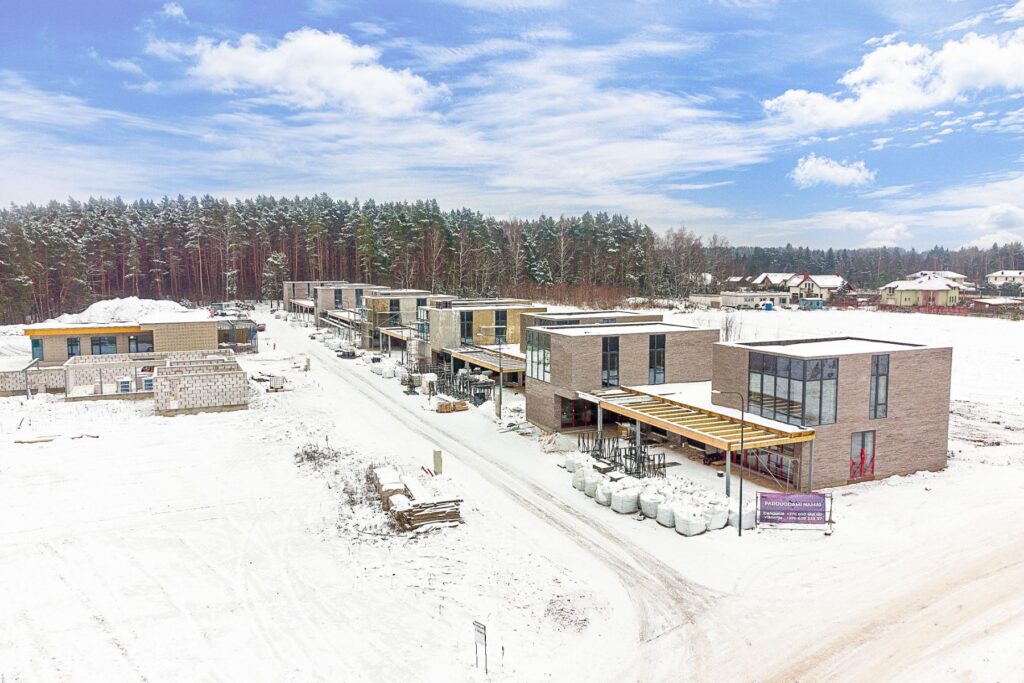 Sky10 (Dangaus g. 27A, 27B, 27C, 27D, 27E, Raišių k., Zujūnų sen.) - Rindu mājas - būvdarbu attēli