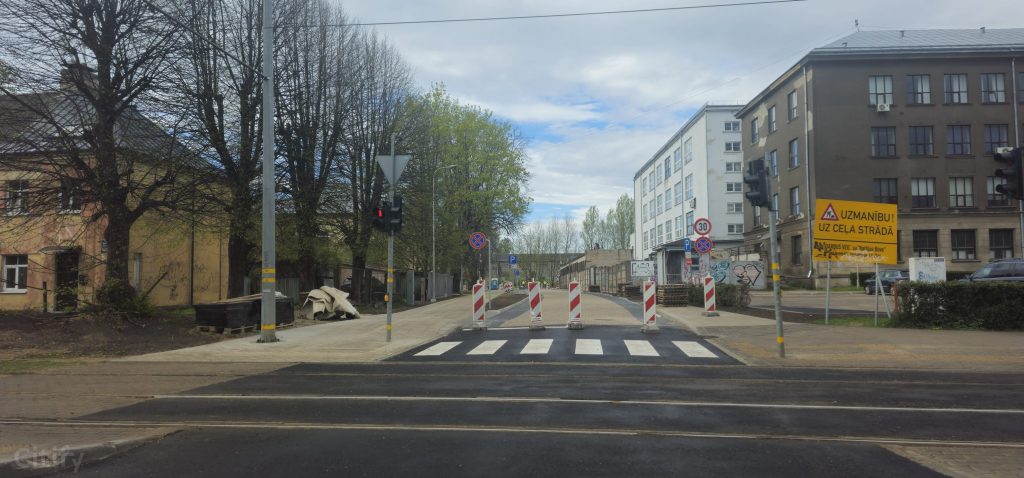 Mobilitātes punkts "Šmerlis (Alfa)" (Bērzpils iela) - Citi maršruti - būvdarbu attēli