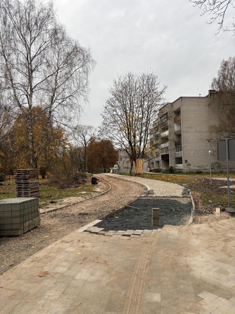 Velosipēdu ceļš Rīga - Babīte - Piņķi (Durbes iela, Jūrmalas gatve, Kurzemes prospekts, Bebru iela, Anniņmuižas bulvāris, Dammes iela, Slokas iela) - Jalgrattatee - ehituse fotod