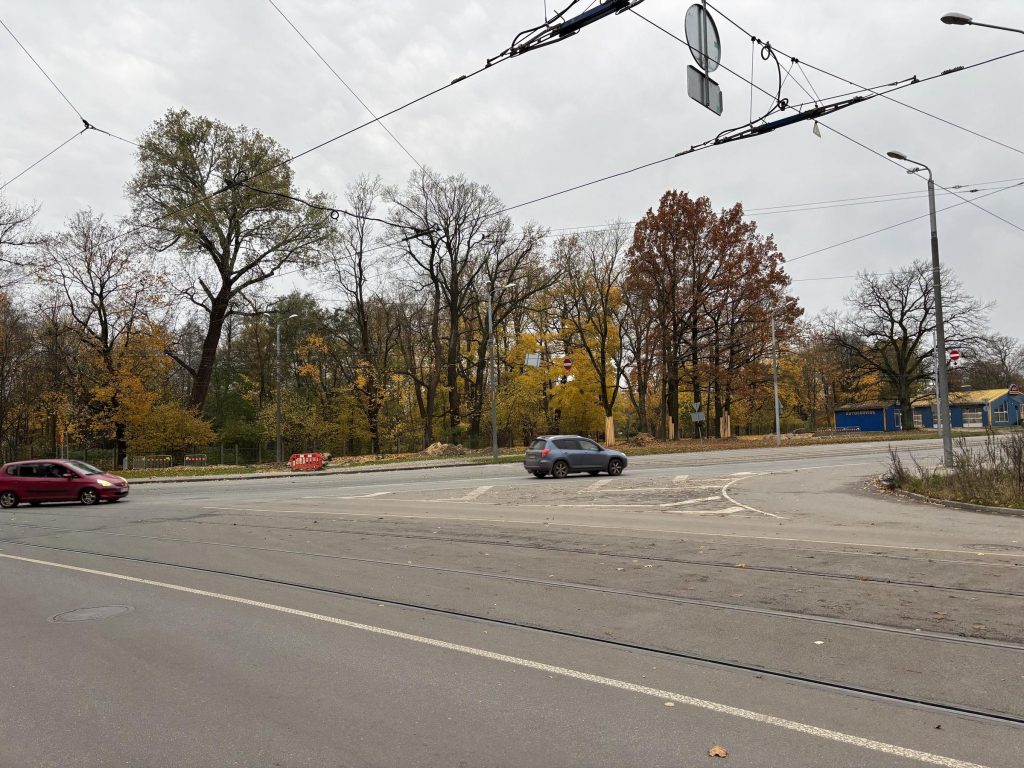Velosipēdu ceļš Rīga - Babīte - Piņķi (Durbes iela, Jūrmalas gatve, Kurzemes prospekts, Bebru iela, Anniņmuižas bulvāris, Dammes iela, Slokas iela) - Jalgrattatee - ehituse fotod