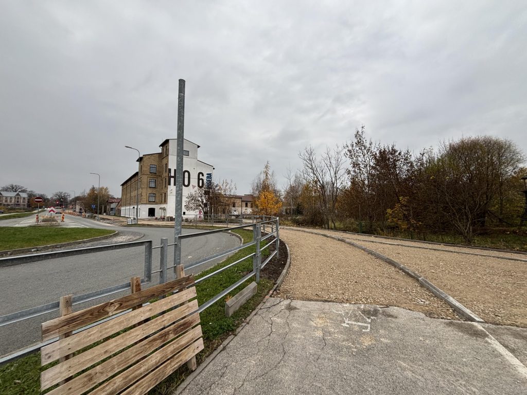 Velosipēdu ceļš Rīga - Babīte - Piņķi (Durbes iela, Jūrmalas gatve, Kurzemes prospekts, Bebru iela, Anniņmuižas bulvāris, Dammes iela, Slokas iela) - Jalgrattatee - ehituse fotod