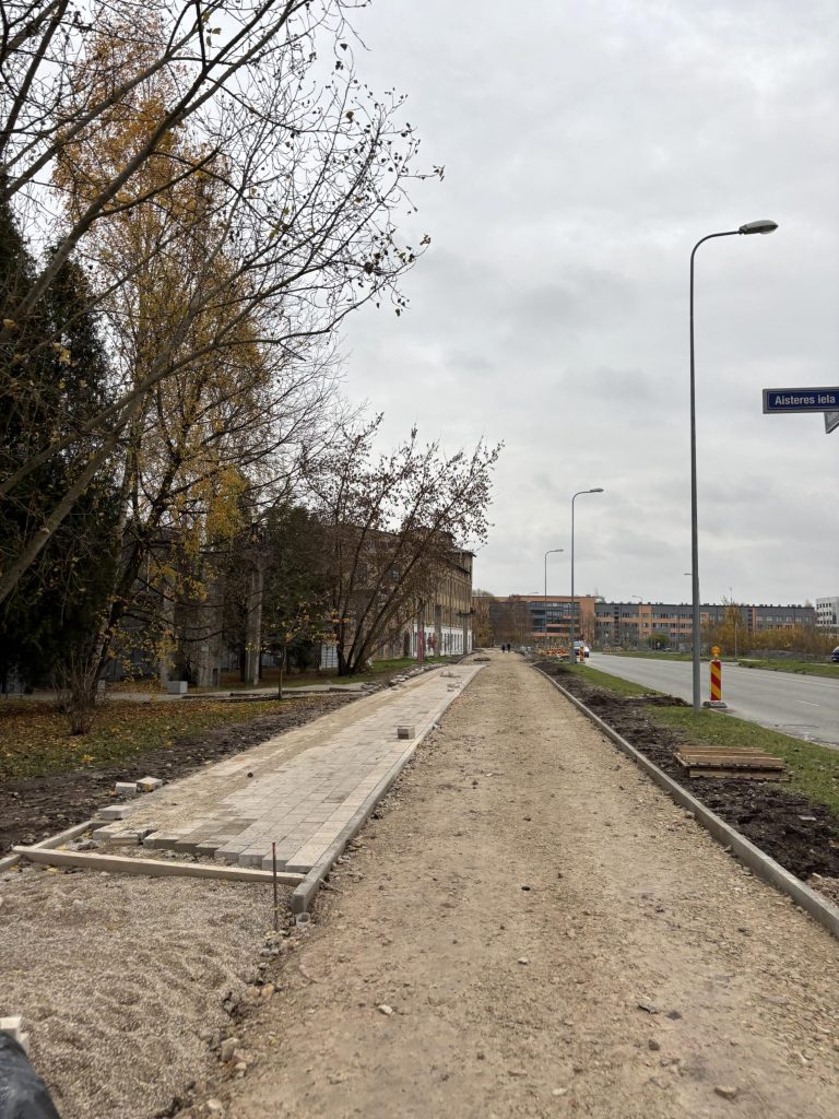 Velosipēdu ceļš Rīga - Babīte - Piņķi (Durbes iela, Jūrmalas gatve, Kurzemes prospekts, Bebru iela, Anniņmuižas bulvāris, Dammes iela, Slokas iela) - Jalgrattatee - ehituse fotod