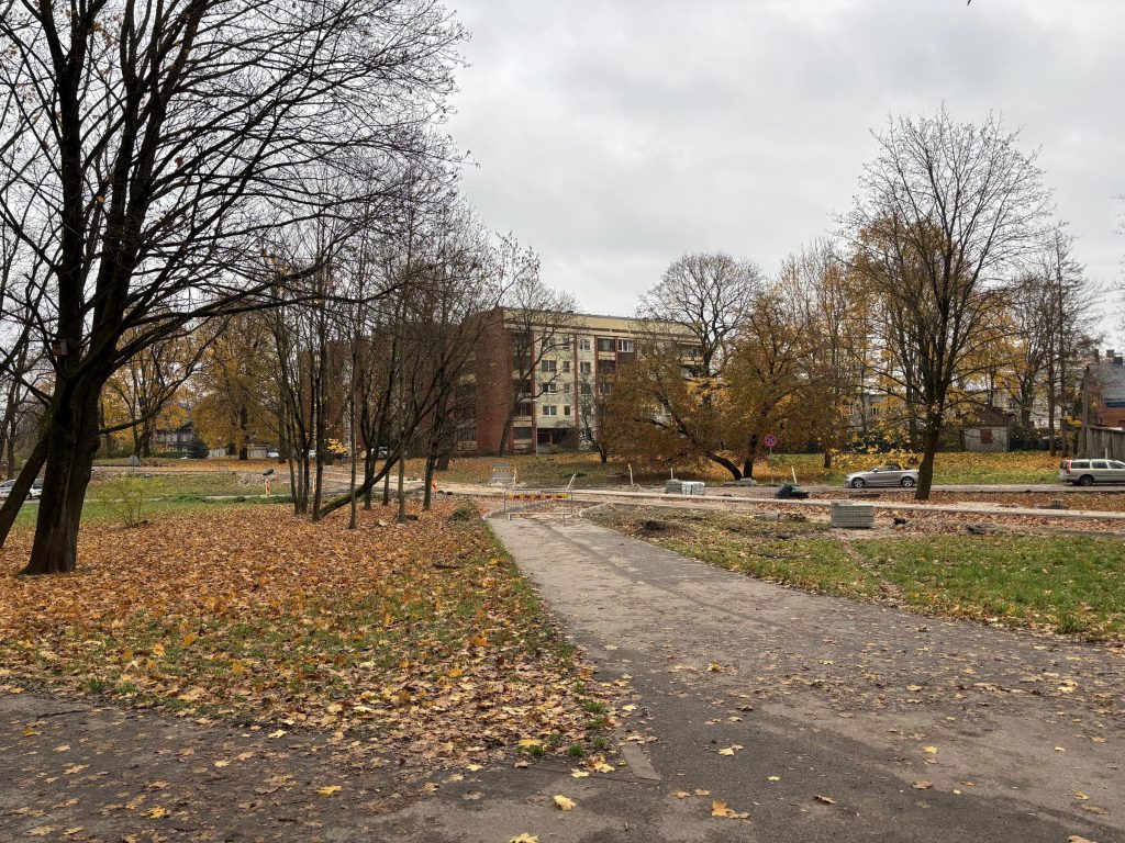 Velosipēdu ceļš Rīga - Babīte - Piņķi (Durbes iela, Jūrmalas gatve, Kurzemes prospekts, Bebru iela, Anniņmuižas bulvāris, Dammes iela, Slokas iela) - Jalgrattatee - ehituse fotod