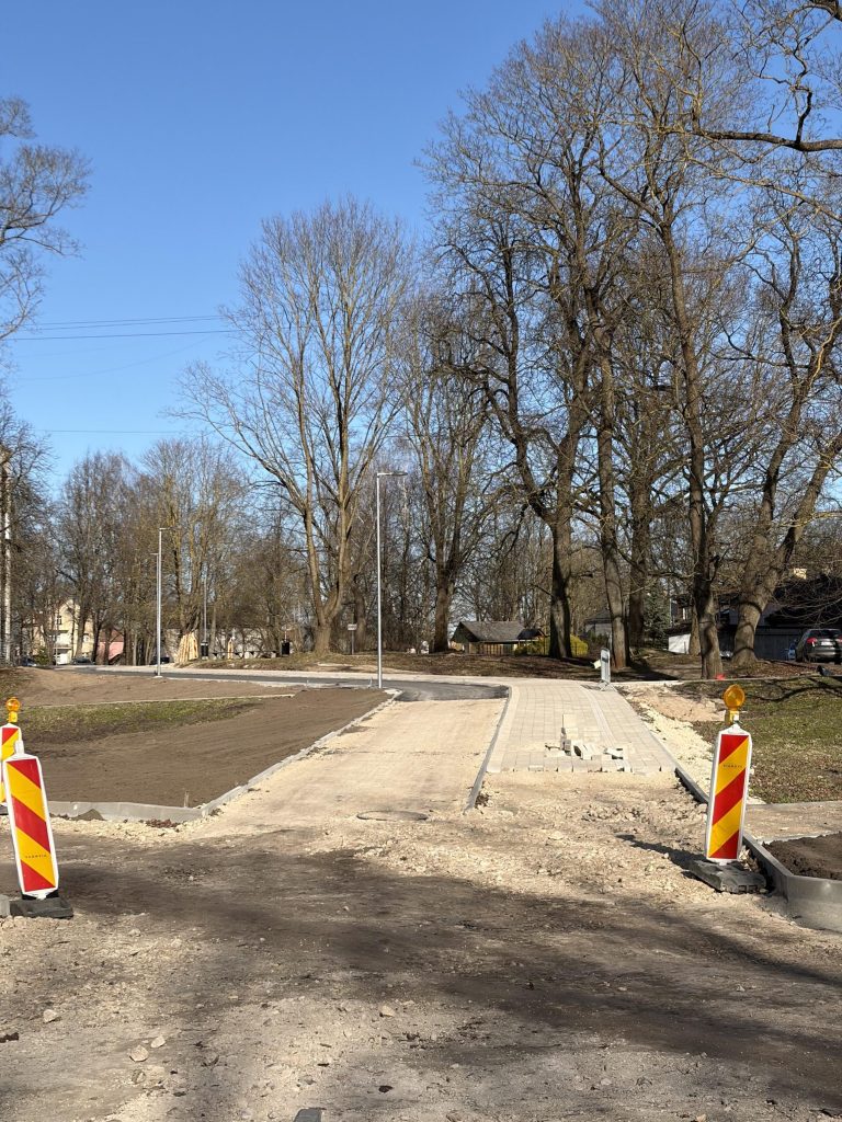 Velosipēdu ceļš Rīga - Babīte - Piņķi (Durbes iela, Jūrmalas gatve, Kurzemes prospekts, Bebru iela, Anniņmuižas bulvāris, Dammes iela, Slokas iela) - Velosipēdu ceļš - būvdarbu attēli
