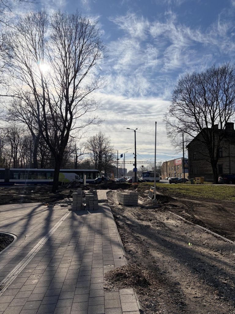 Velosipēdu ceļš Rīga - Babīte - Piņķi (Durbes iela, Jūrmalas gatve, Kurzemes prospekts, Bebru iela, Anniņmuižas bulvāris, Dammes iela, Slokas iela) - Velosipēdu ceļš - būvdarbu attēli