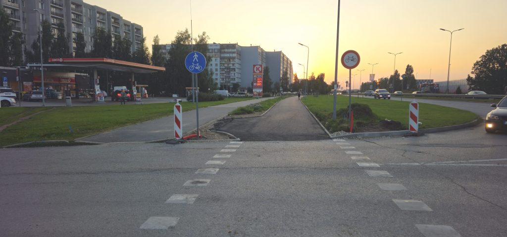 Velosipēdu ceļš Rīga - Ulbroka (Augusta Deglava iela) - Jalgrattatee - ehituse fotod