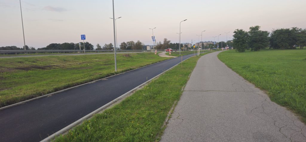 Velosipēdu ceļš Rīga - Ulbroka (Augusta Deglava iela) - Jalgrattatee - ehituse fotod