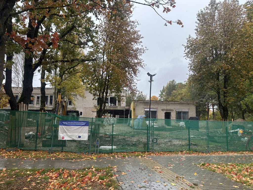 Kauno Tirkiliškių mokykla - darželis (M. Yčo g. 2) - Pirmsskolas izglītība, Pamata vai vidējā izglītība - būvdarbu attēli