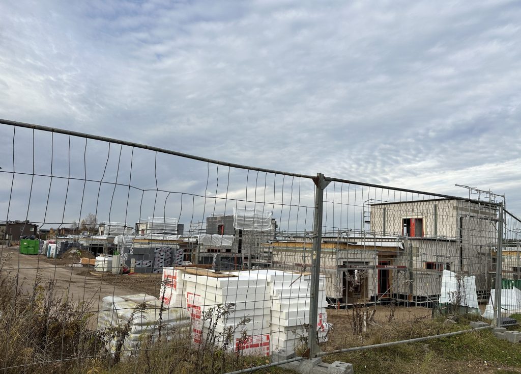 Keturlapio skveras (Spindulio g. 72, 74, 76, 78, 80, 82, 84, 86, 88, 90, 92, 94) - Eramajade rajoon, Ridaelamu - ehituse fotod