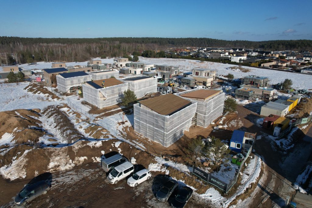 Keturlapio skveras (Spindulio g. 72, 74, 76, 78, 80, 82, 84, 86, 88, 90, 92, 94) - Private house community, Row housing - construction photos