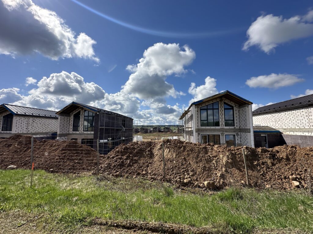 Spanguolių takai (Kikilių g. 2 - 68) - Row housing - construction photos