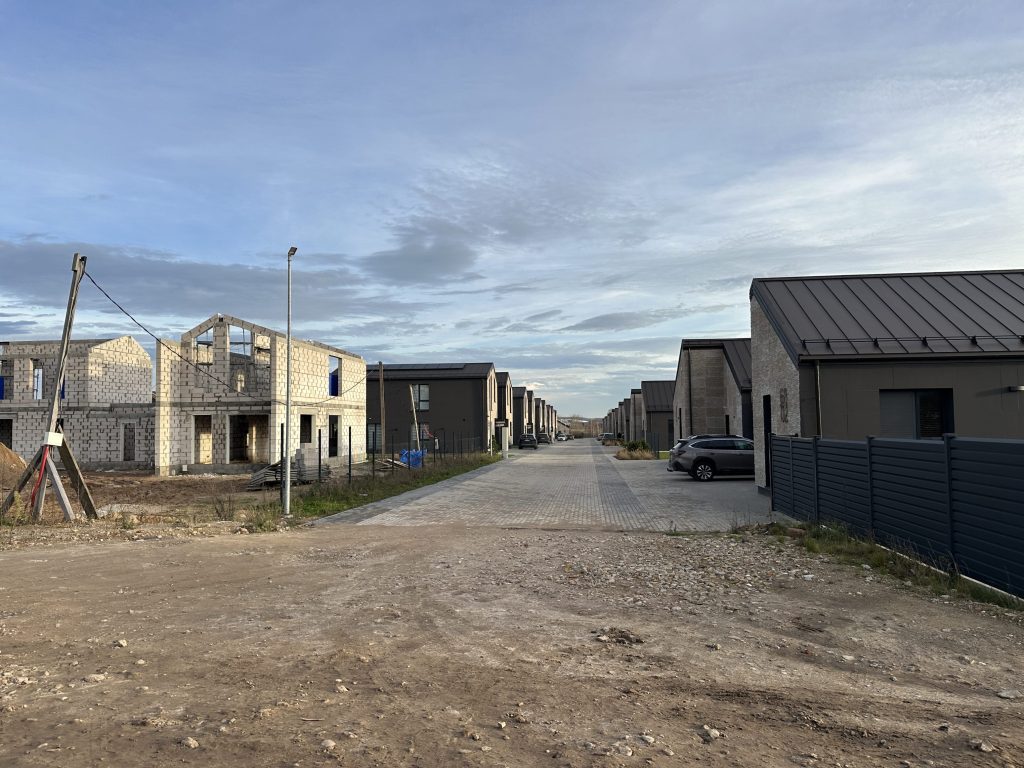 Spanguolių takai (Kikilių g. 2 - 68) - Row housing - construction photos