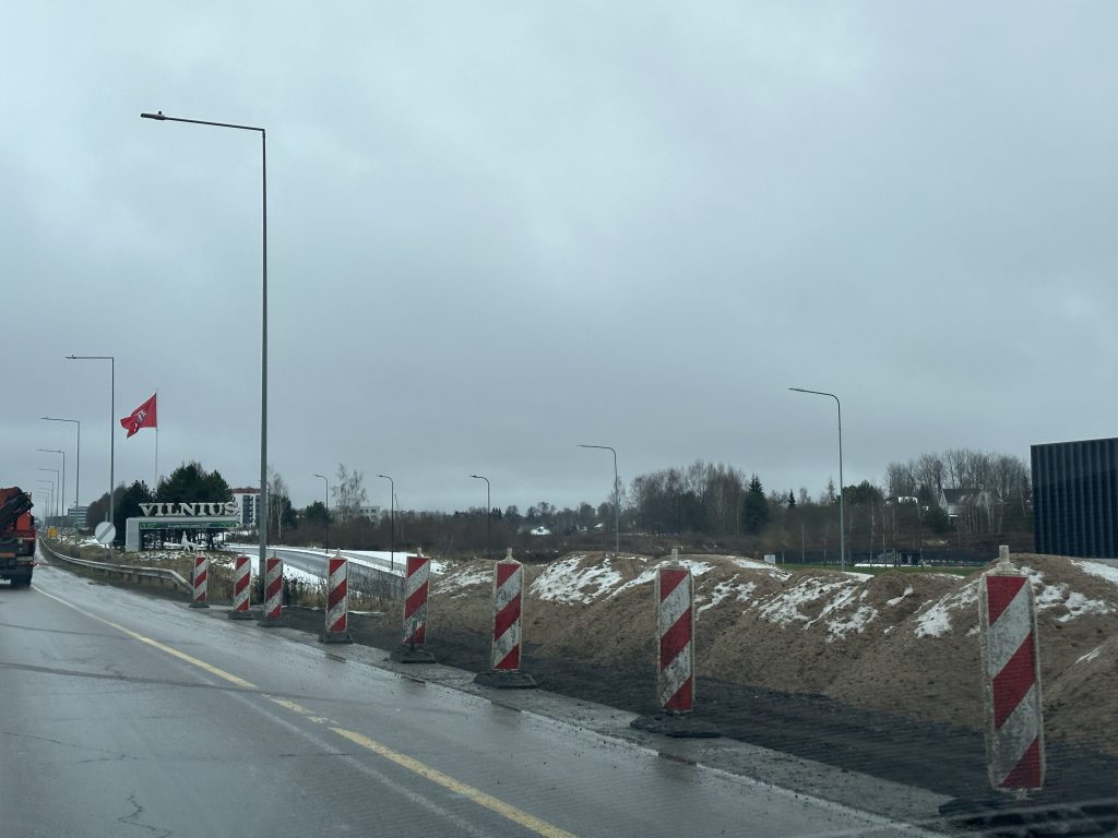 Jungiamasis kelias šalia A2 nuo Tarandės g. (Tarandės g.) - Tänav - ehituse fotod