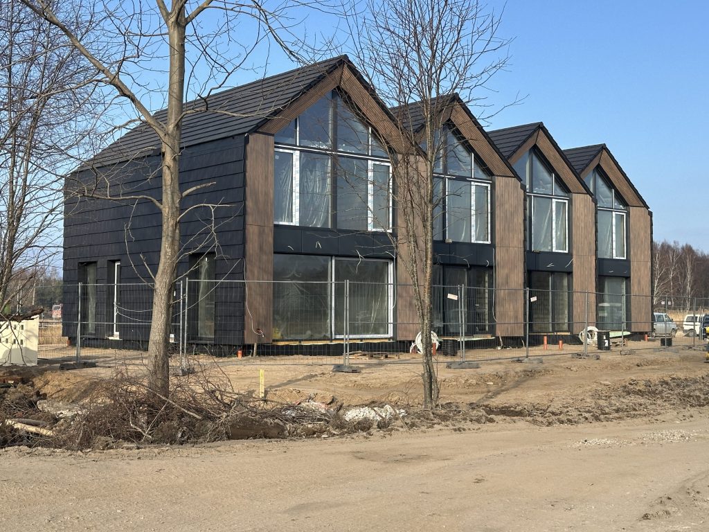 Kutninkų g. 21 (Kutninkų g. 21) - Sublokuoti namai - statybų nuotraukos