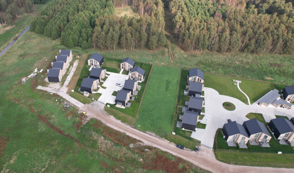 J7 Beržas (Latgalos g. 7, 9, 10, 12, 13, 15, 17, 19, 21) - Row housing - construction photos