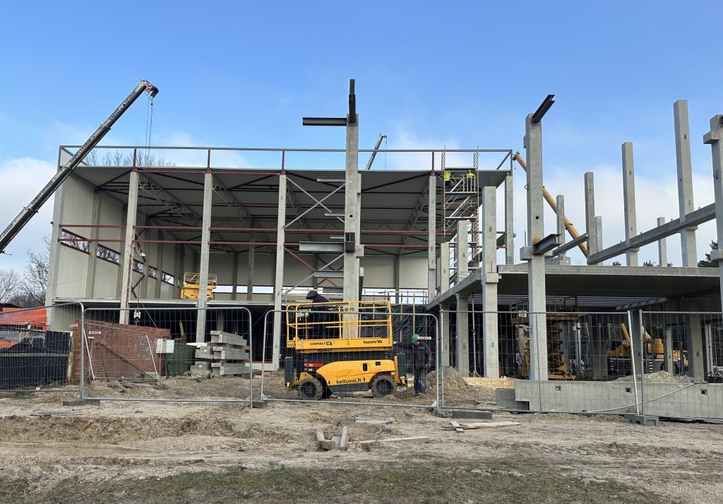 NORFA | Teniso kortai (Bangų g. 11A) - Prekybos centras, Sporto arena - statybų nuotraukos